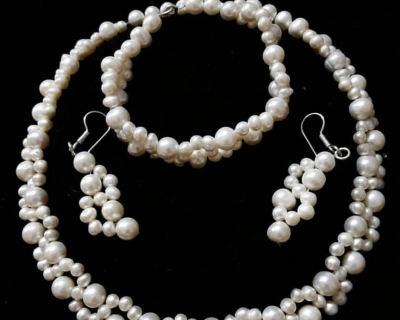 طاقم من الجوهر