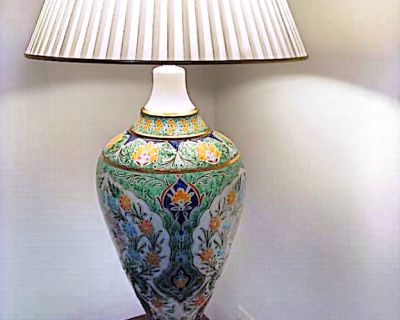 مصباح من الخزف