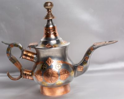 إبريق الشاي “تسميمت”