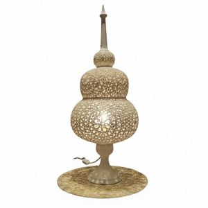 أواني فخارية مزخرفة للتزيين