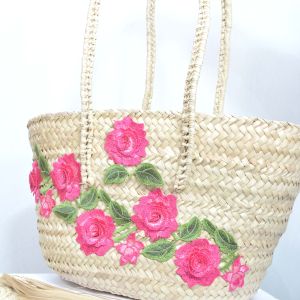 سلة نسائية كبيرة