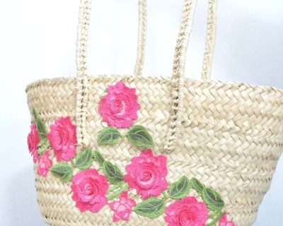 سلة نسائية كبيرة