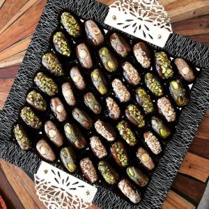 علبة تمور مغلفة