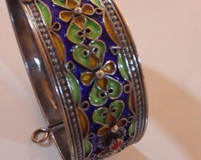 سوار من الفضة