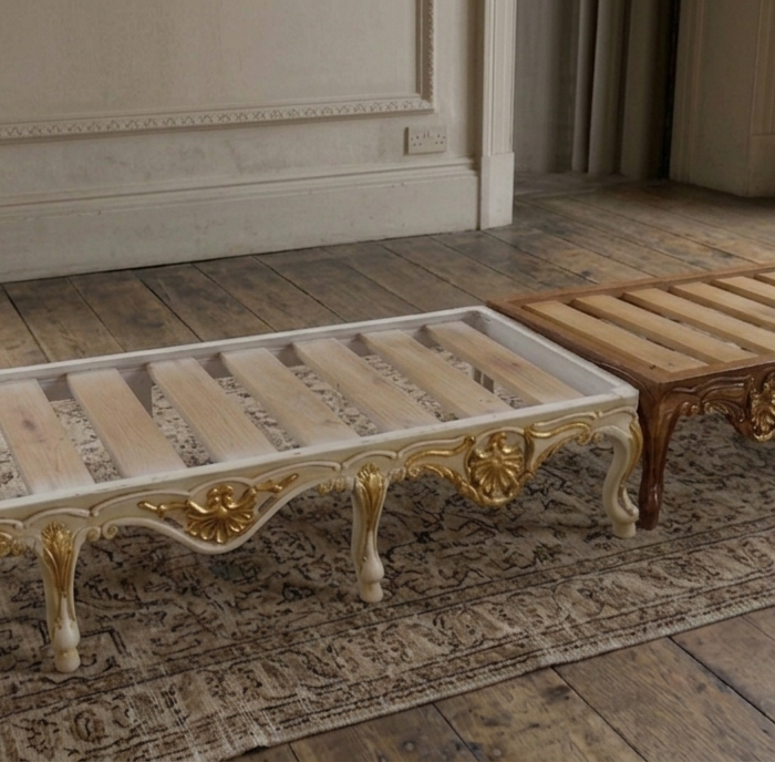 ِCanapé en bois massif