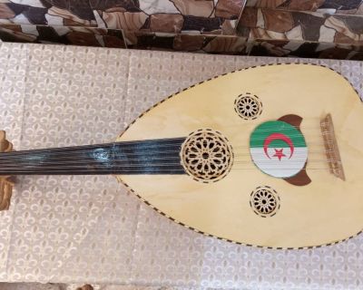 الة العود