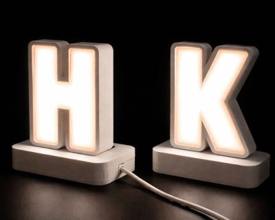 مصباح LED بحرف مضيء