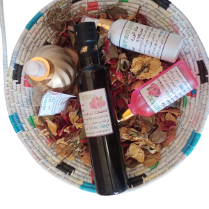 l’eau de rose distillée