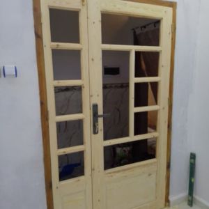 باب داخلي مزدوج من الخشب الطبيعي
