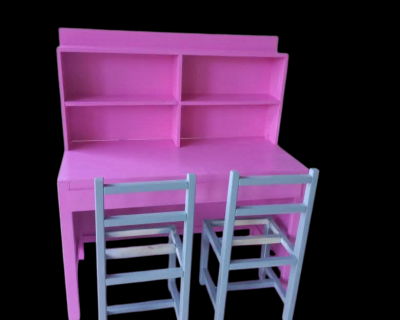 Bureau d&rsquo;étude en bois pour filles